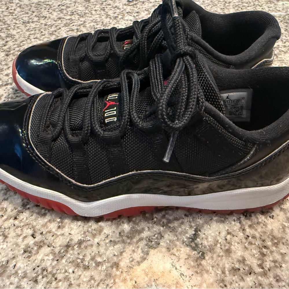 Jordan 11 Retro Low
Bred (PS) (2025) - Picture 3 of 6